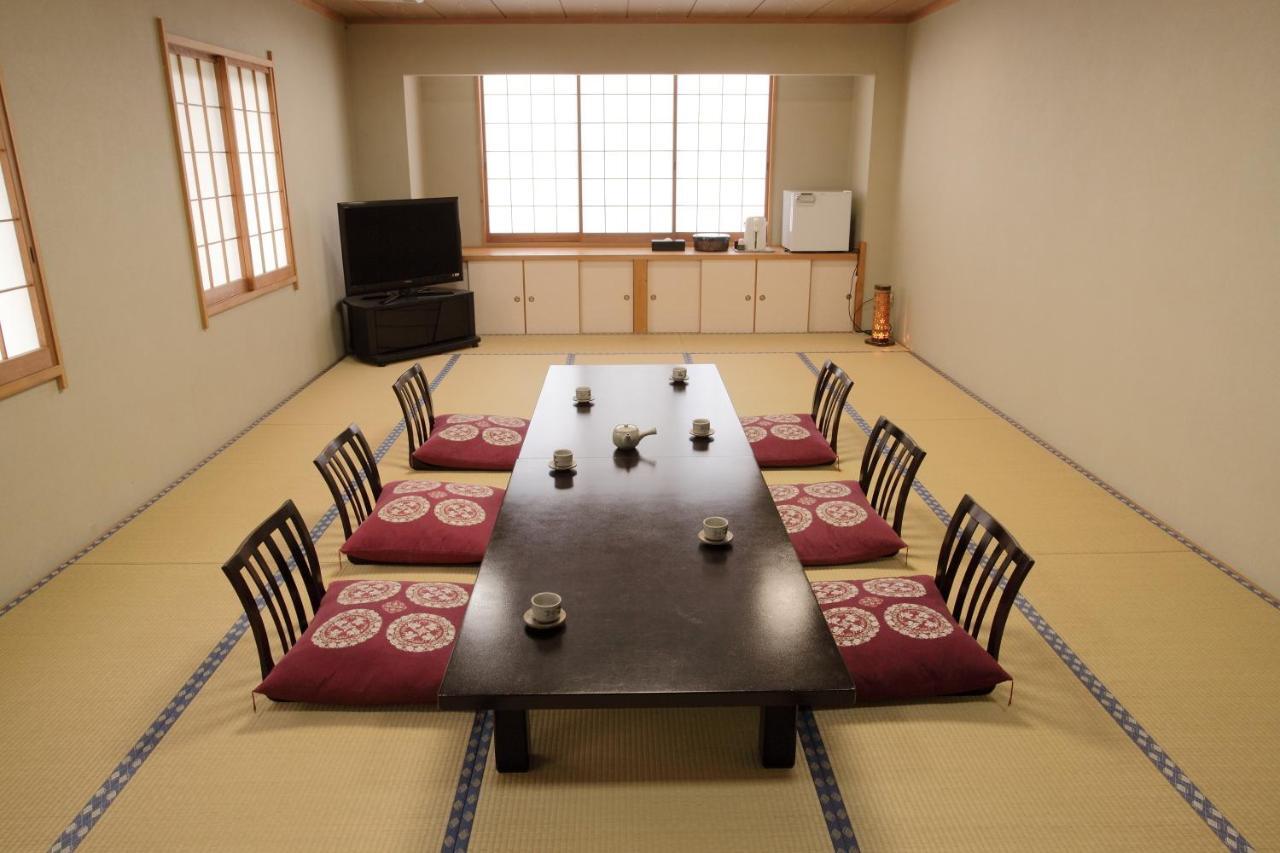 Sanazawa-No-Mori Hotel Numata  Стая снимка
