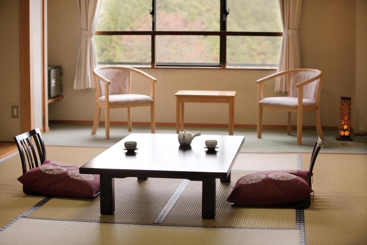 Sanazawa-No-Mori Hotel Numata  Стая снимка